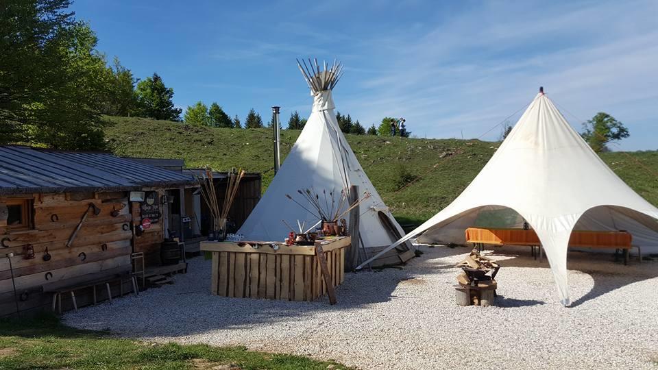Village Tipi La Féclaz Екстериор снимка