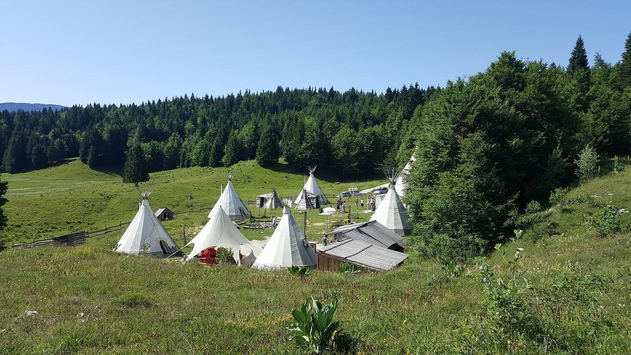 Village Tipi La Féclaz Екстериор снимка